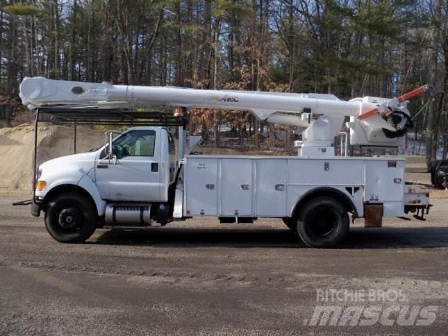Ford F-750 Autoplošiny