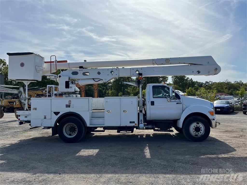 Ford F-750 Autoplošiny