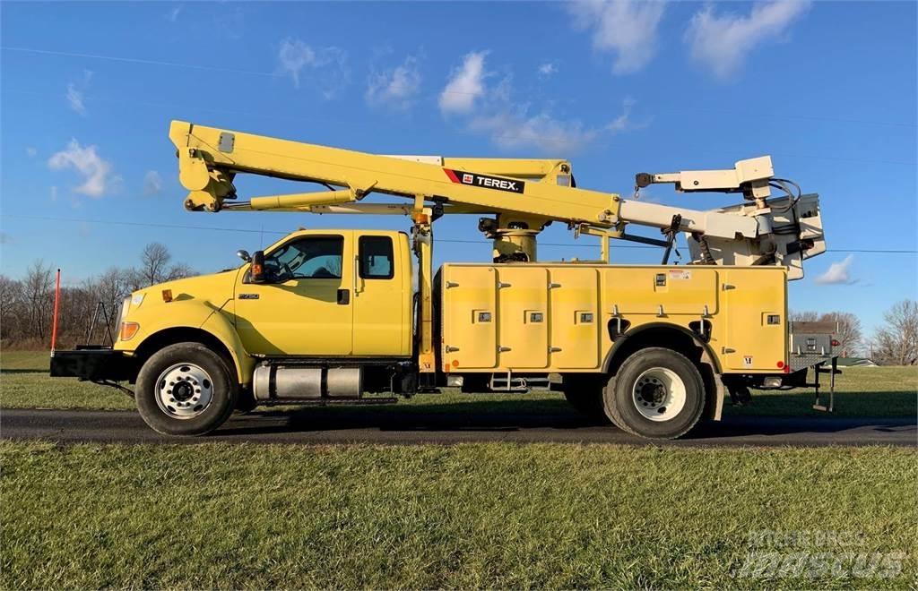 Ford F-750 Autoplošiny