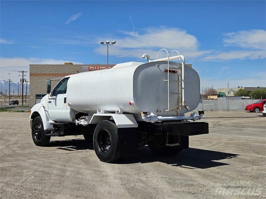 Ford F-750 Cisternové nákladné vozidlá