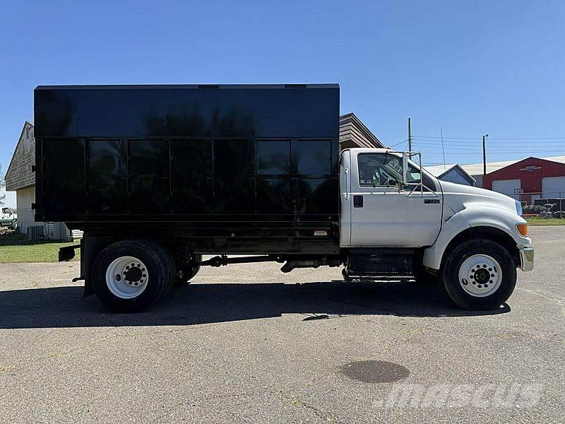 Ford F-750 Vozne na drevnú štiepku
