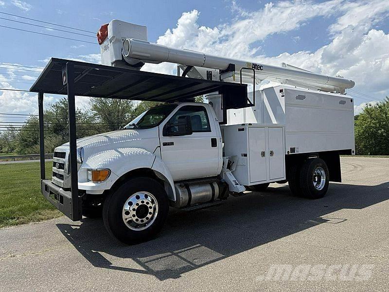 Ford F-750 Autoplošiny