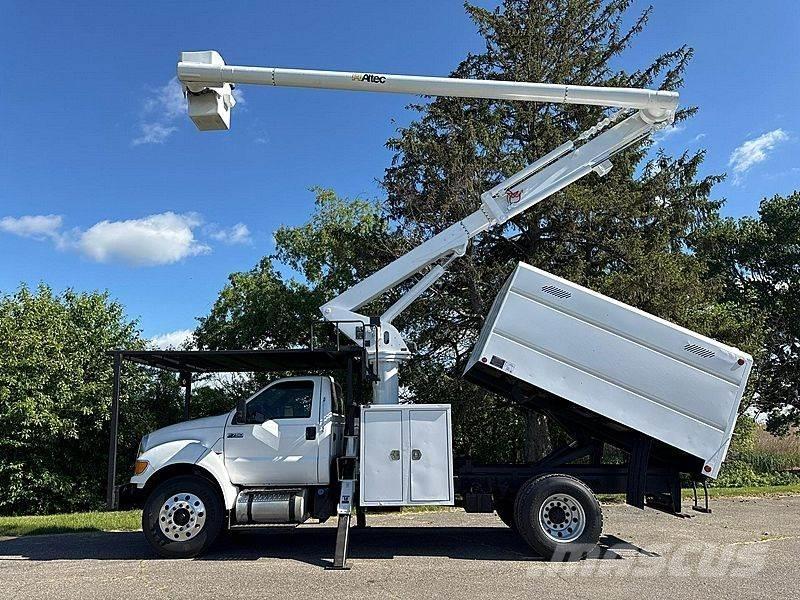 Ford F-750 Autoplošiny