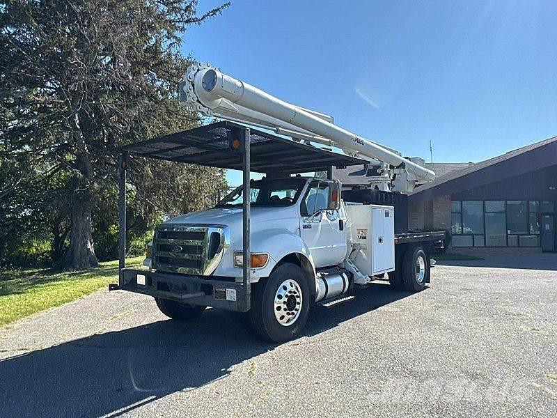Ford F-750 Autoplošiny
