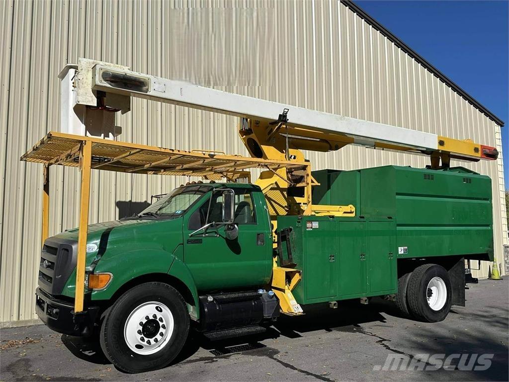 Ford F-750 Autoplošiny