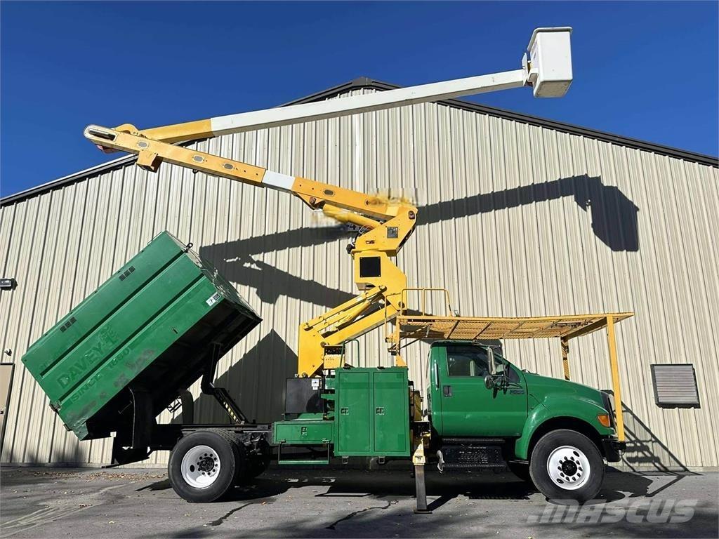 Ford F-750 Autoplošiny