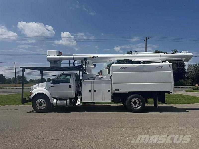 Ford F-750 Autoplošiny