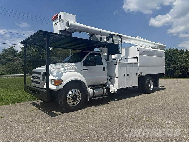 Ford F-750 Autoplošiny