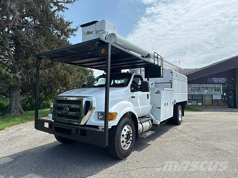 Ford F-750 Autoplošiny