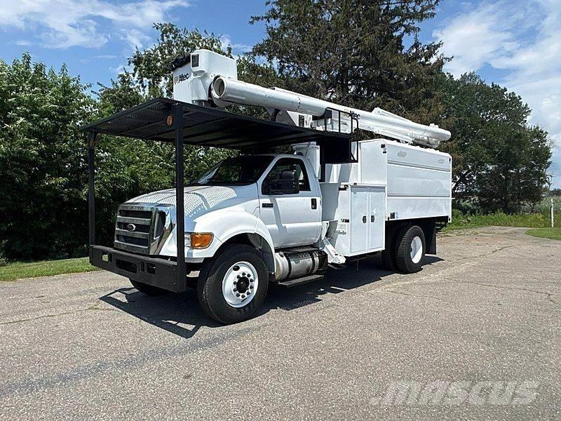 Ford F-750 Autoplošiny