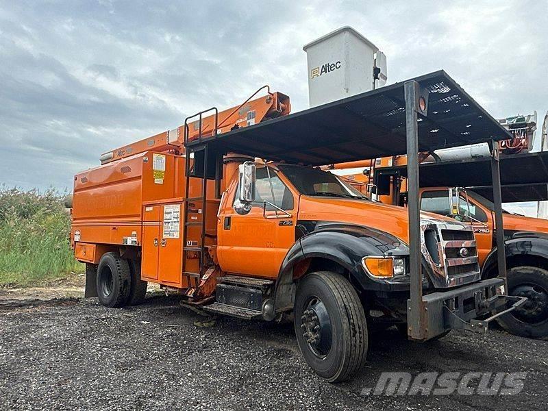 Ford F-750 Autoplošiny