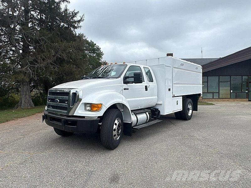 Ford F-750 Vozne na drevnú štiepku