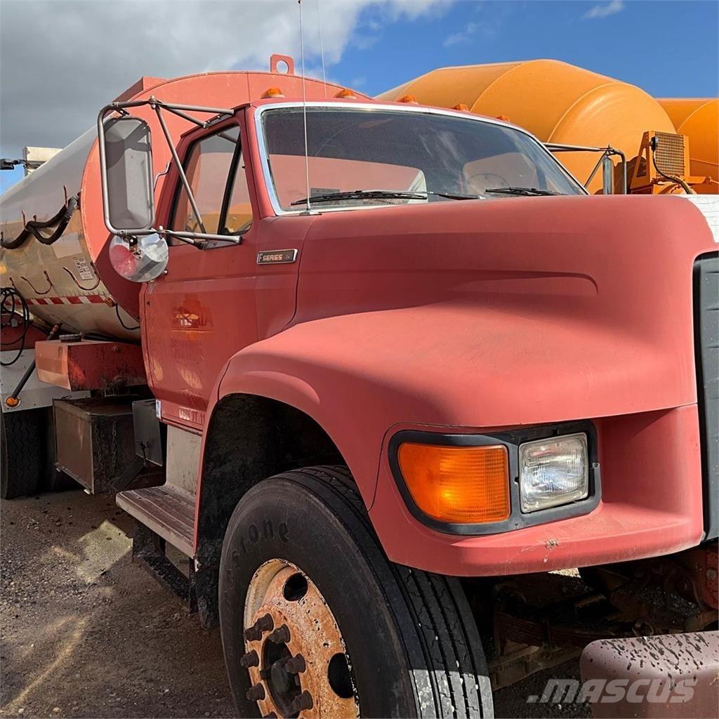 Ford F-800 Cisternové nákladné vozidlá