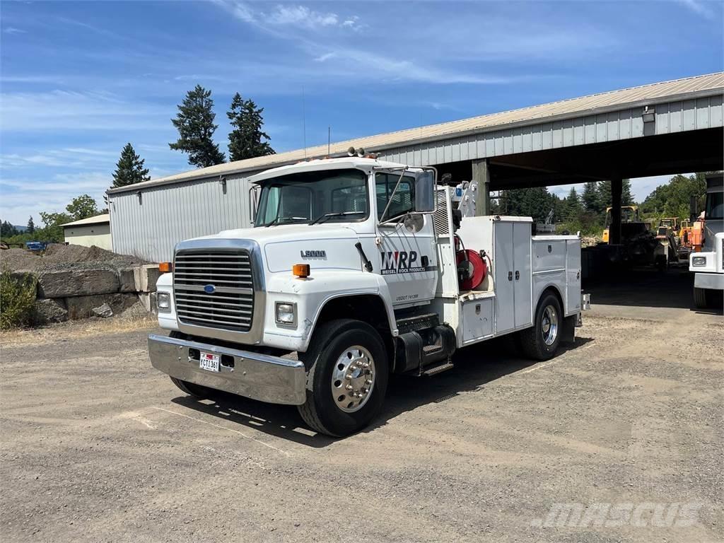 Ford L8000 Komunálne / Multi-úžitkové vozidlá