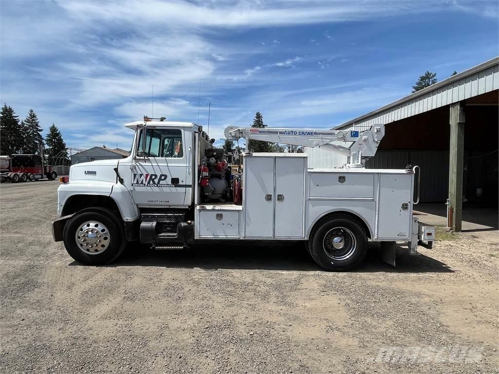 Ford L8000 Komunálne / Multi-úžitkové vozidlá