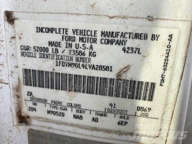 Ford L9000 Cisternové nákladné vozidlá