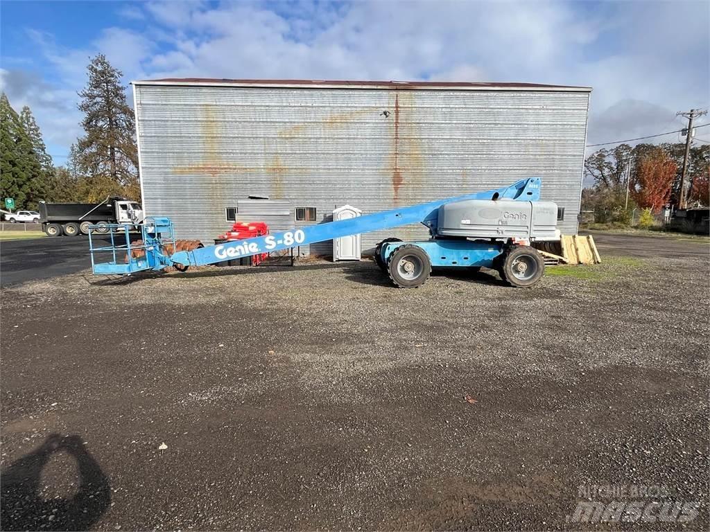 Genie S-80 Vertikálne stĺpové výťahy