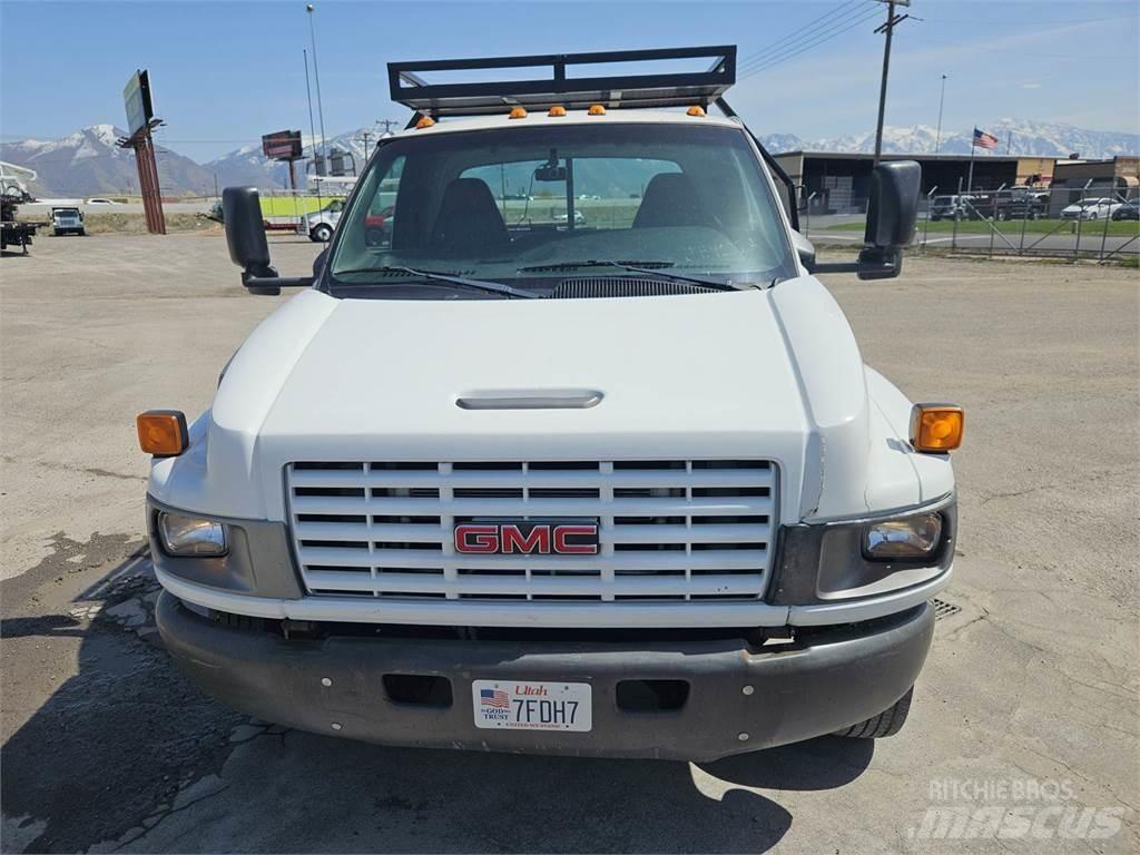 GMC C5500 Plošinové nákladné automobily/nákladné automobily so sklápacími bočnicami