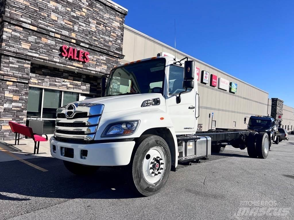 Hino L7 Nákladné vozidlá bez nadstavby