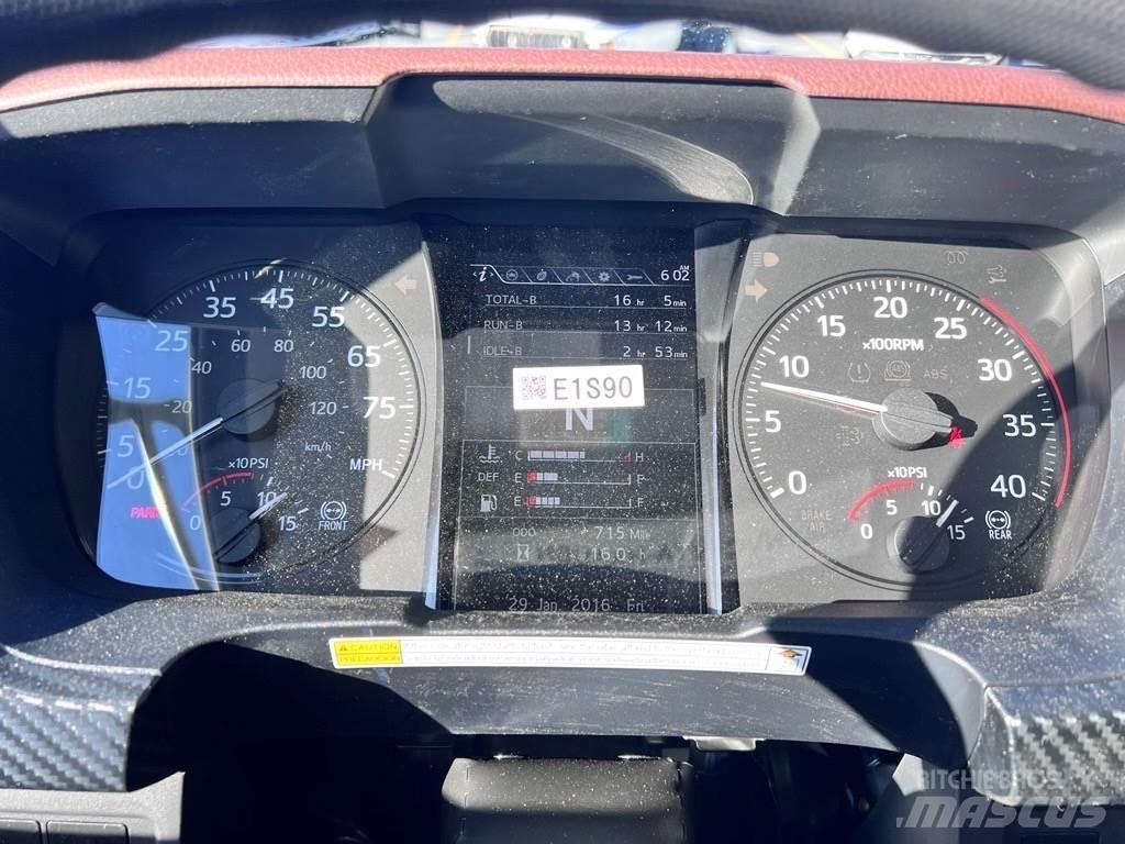 Hino L7 Nákladné vozidlá bez nadstavby