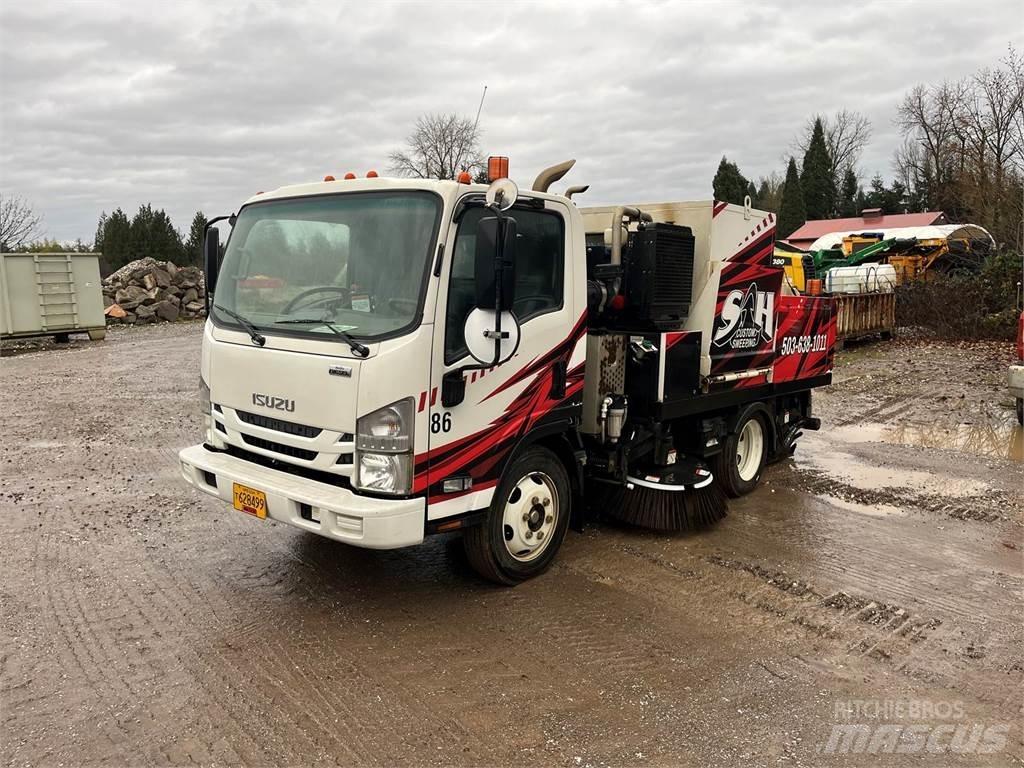 Isuzu NPR Zametacie stroje
