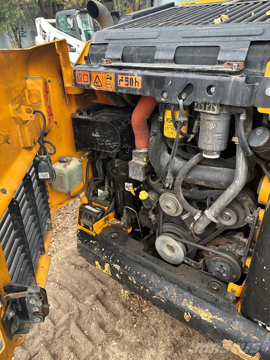 JCB 215T Šmykom riadené nakladače