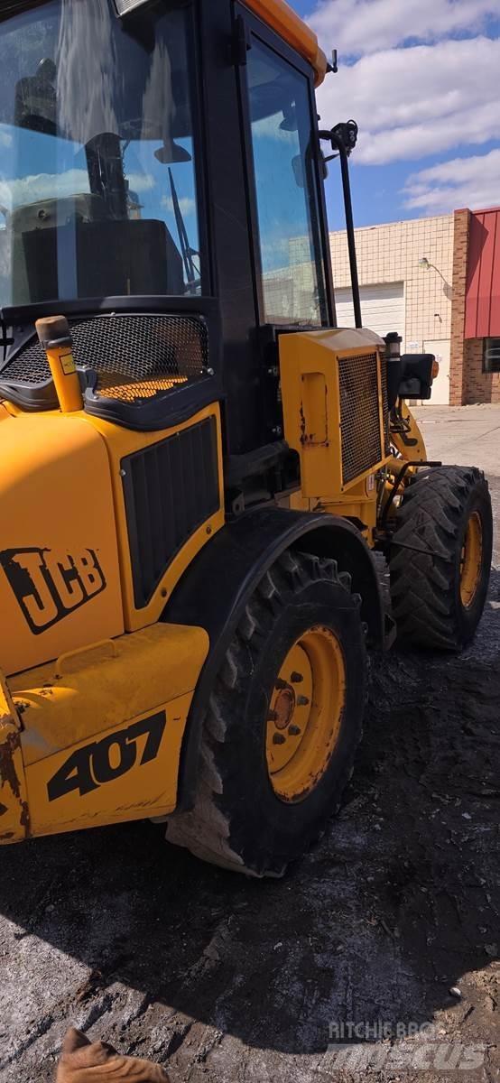 JCB 407 Kolesové nakladače