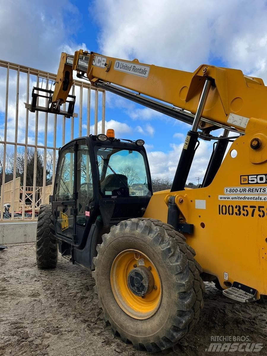 JCB 509-42 Teleskopické manipulátory