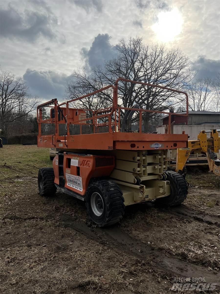 JLG 3394RT Nožnicové zdvíhacie plošiny