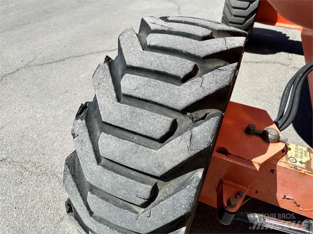 JLG 600AJ Teleskopické plošiny