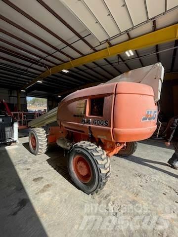 JLG 600S Teleskopické plošiny