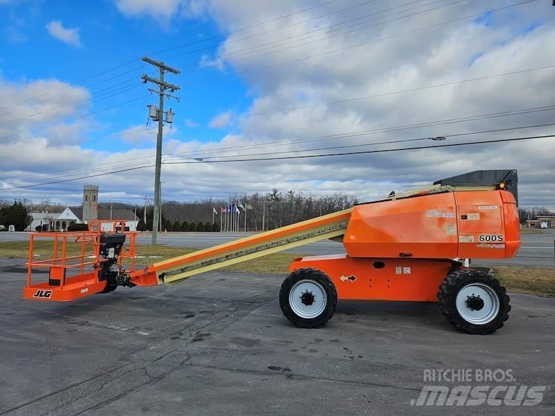 JLG 600S Teleskopické plošiny