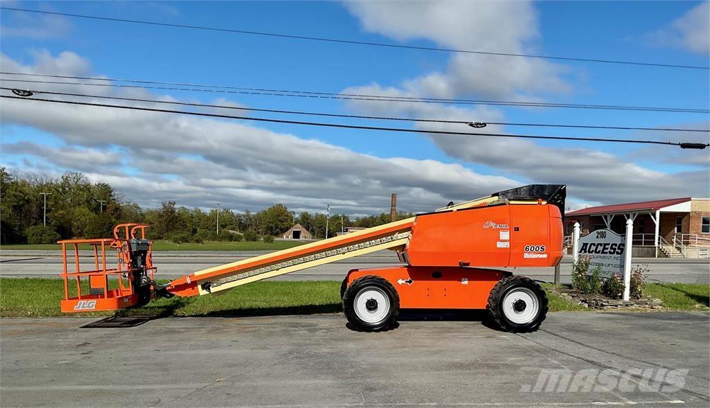 JLG 600S Teleskopické plošiny