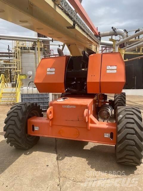 JLG 860SJ Kĺbové plošiny