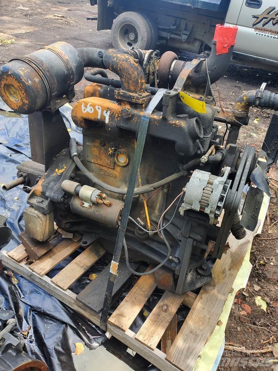 John Deere  Motory