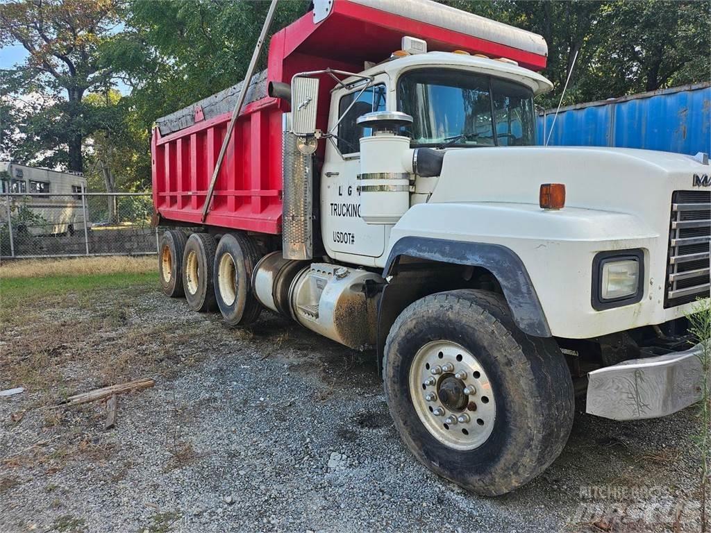 Mack 600RD Sklápače