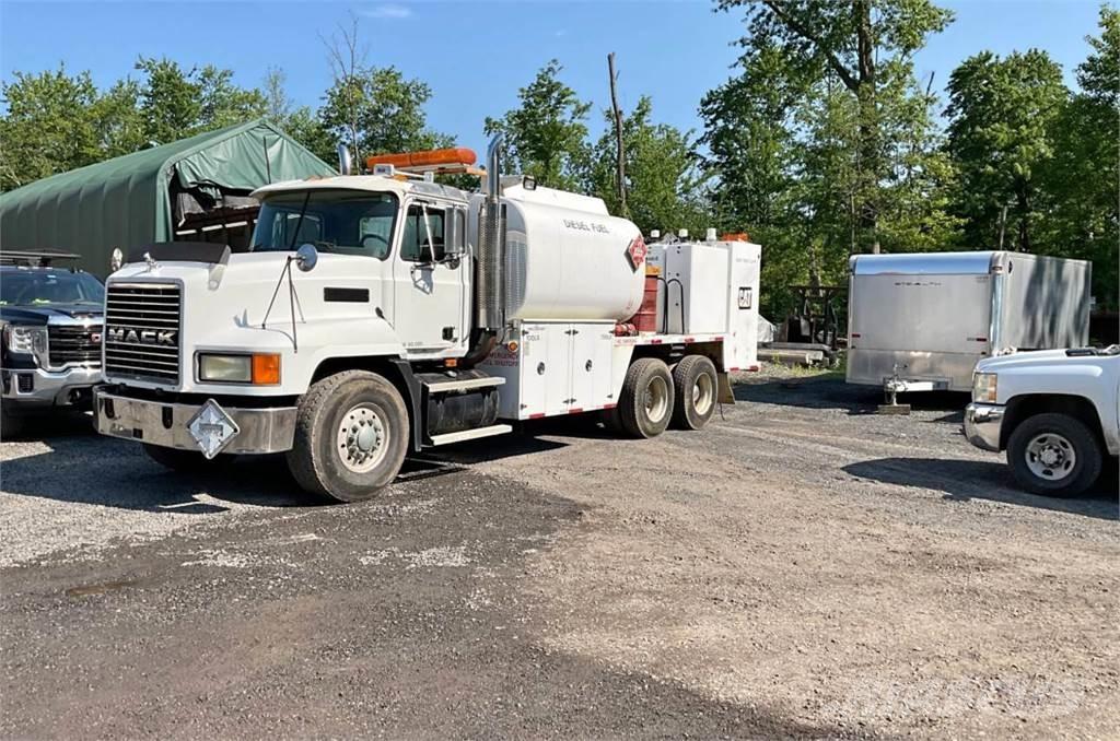Mack CH613 Cisternové nákladné vozidlá