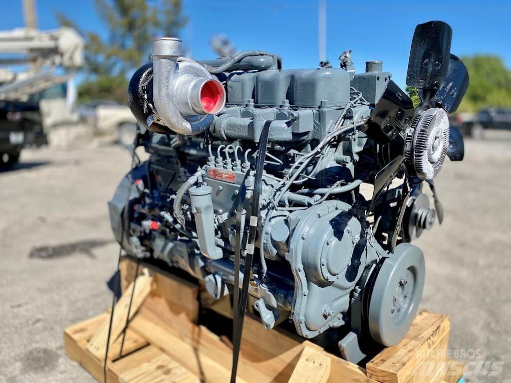 Mack E6 Motory