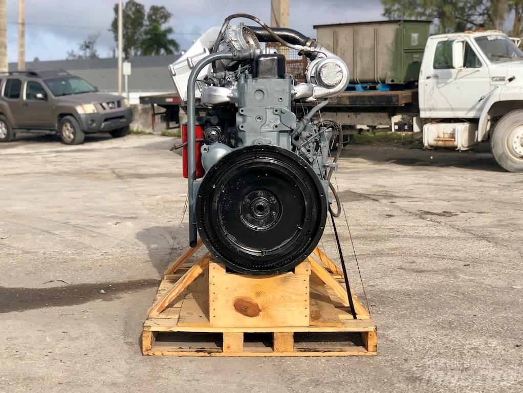 Mack E6 Motory