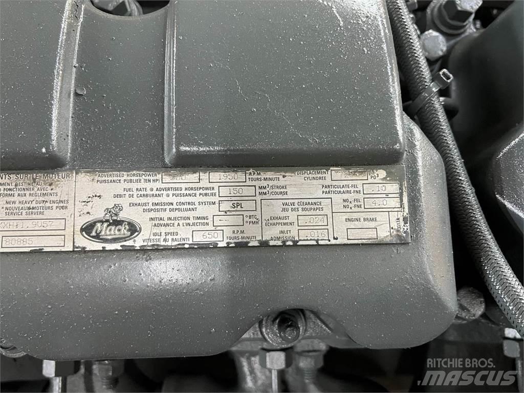 Mack E7 Motory