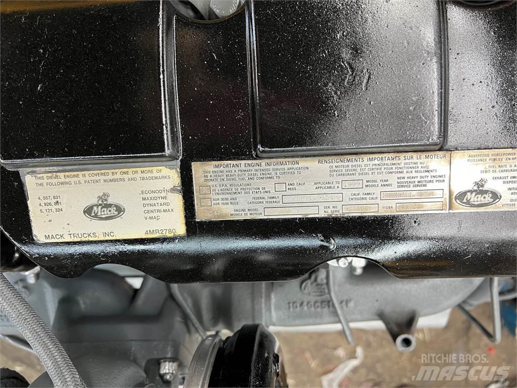 Mack E7 Motory