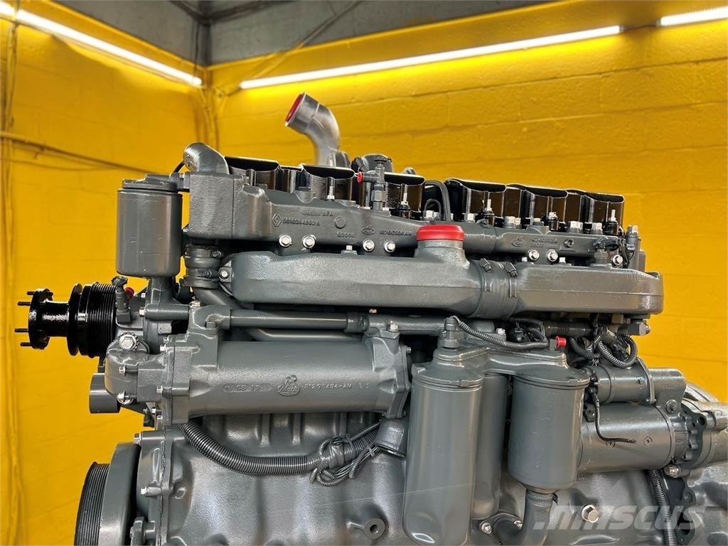 Mack E7 Motory
