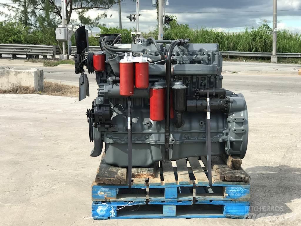 Mack E7 Motory