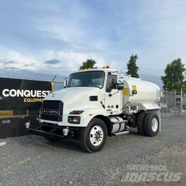 Mack MD642 Cisternové nákladné vozidlá