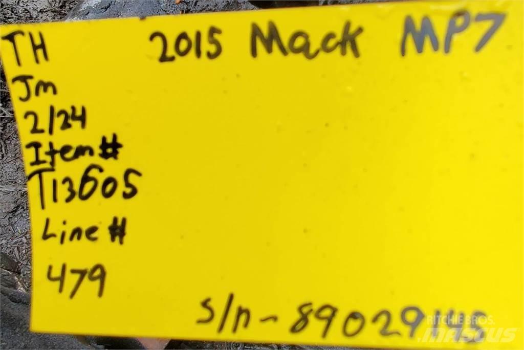 Mack MP7 Motory