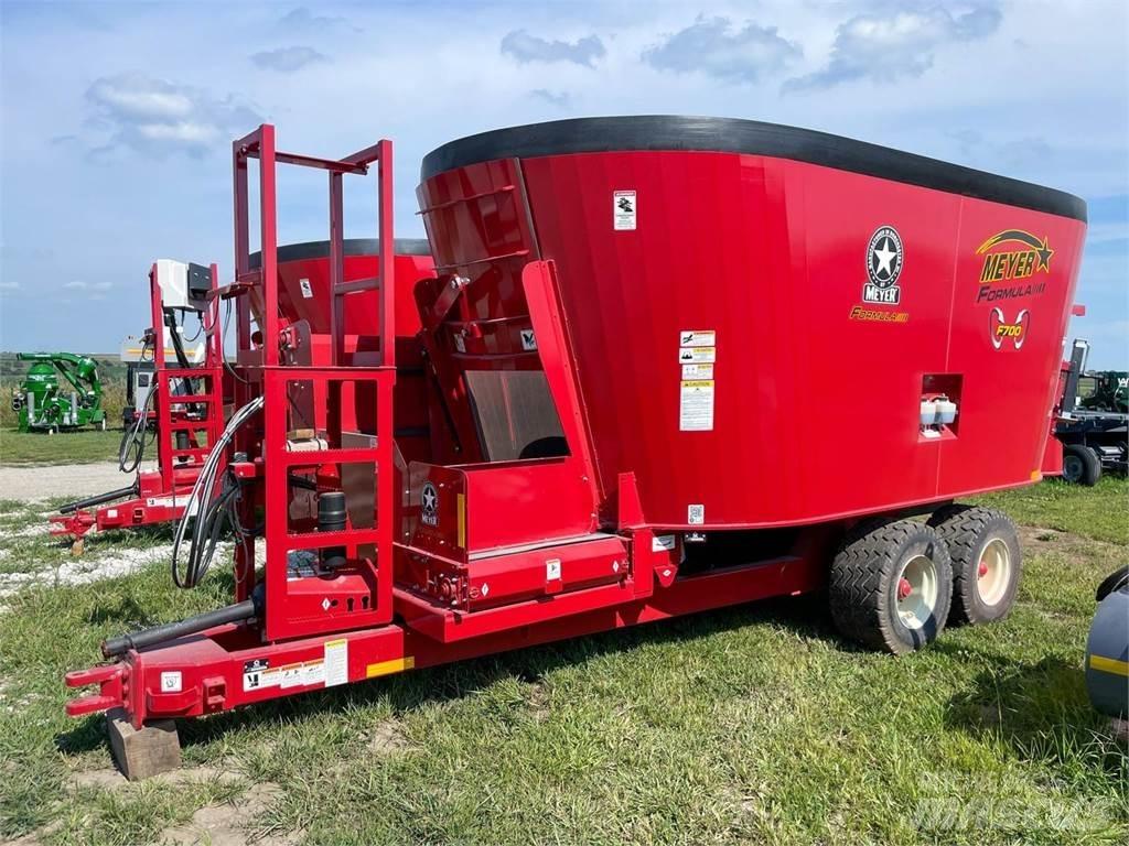 Meyer F700 Miešačky krmív