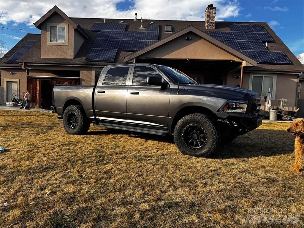 RAM 1500 Nakladacia/sklápacia bočnica