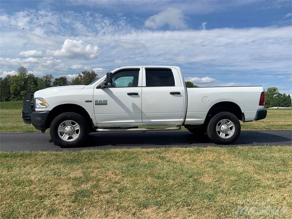 RAM 2500 Nakladacia/sklápacia bočnica