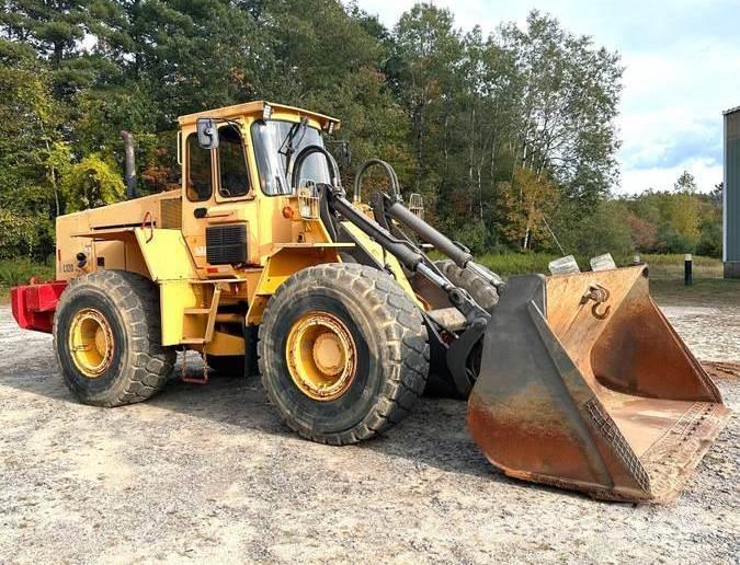 Volvo L120 Kolesové nakladače