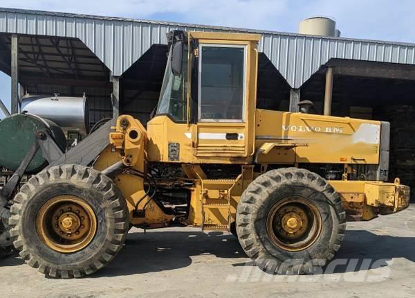 Volvo L70B Kolesové nakladače